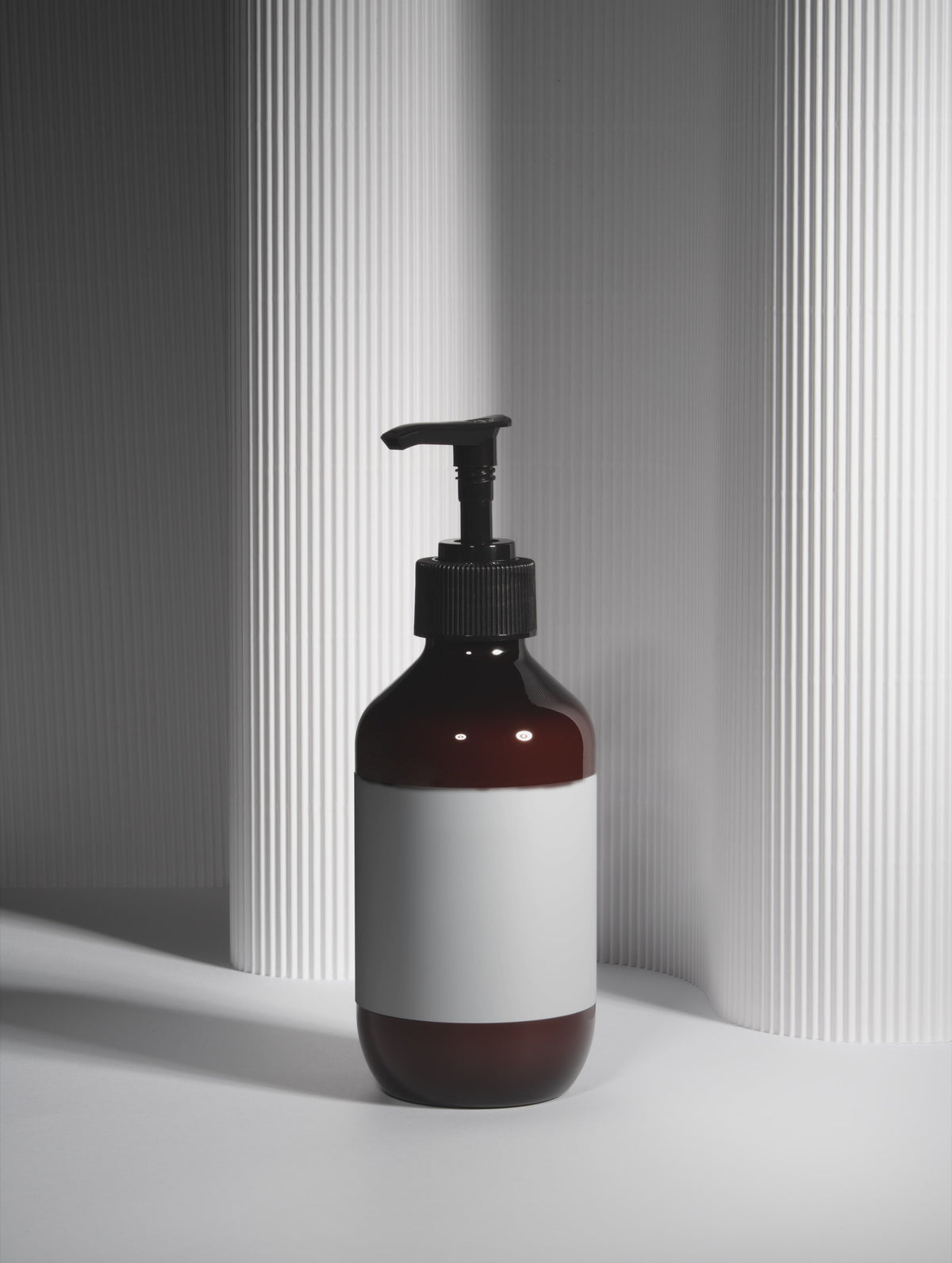 Sérum Corporal Silk Skin · Ámbar y Cuero
